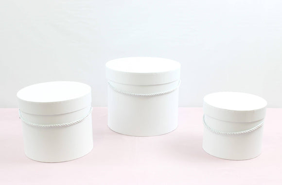 Basic Round Flower Hat Box with Lid - Various Colors and Sizes - For Luxury Flower / Gift / Chocolate Strawberries Arrangements: White / Small