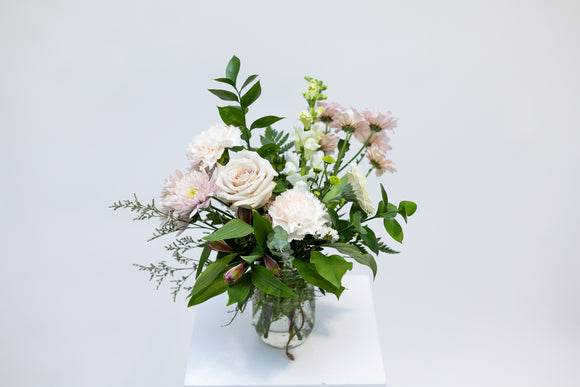 Flowers-Roses-MiniMason-Jar-Arrangement