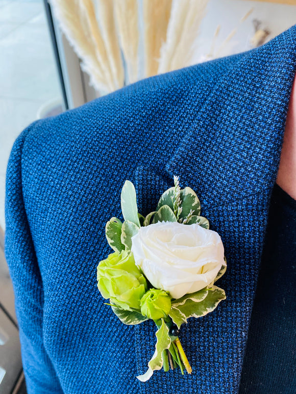 Grad Boutonniere - Rose and Vine Florals